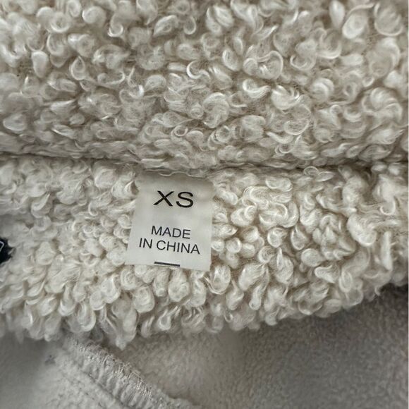 Bagatelle Women’s Faux Sherpa Teddy Shacket Front Pockets Tan Size XS - Picture 7 of 8